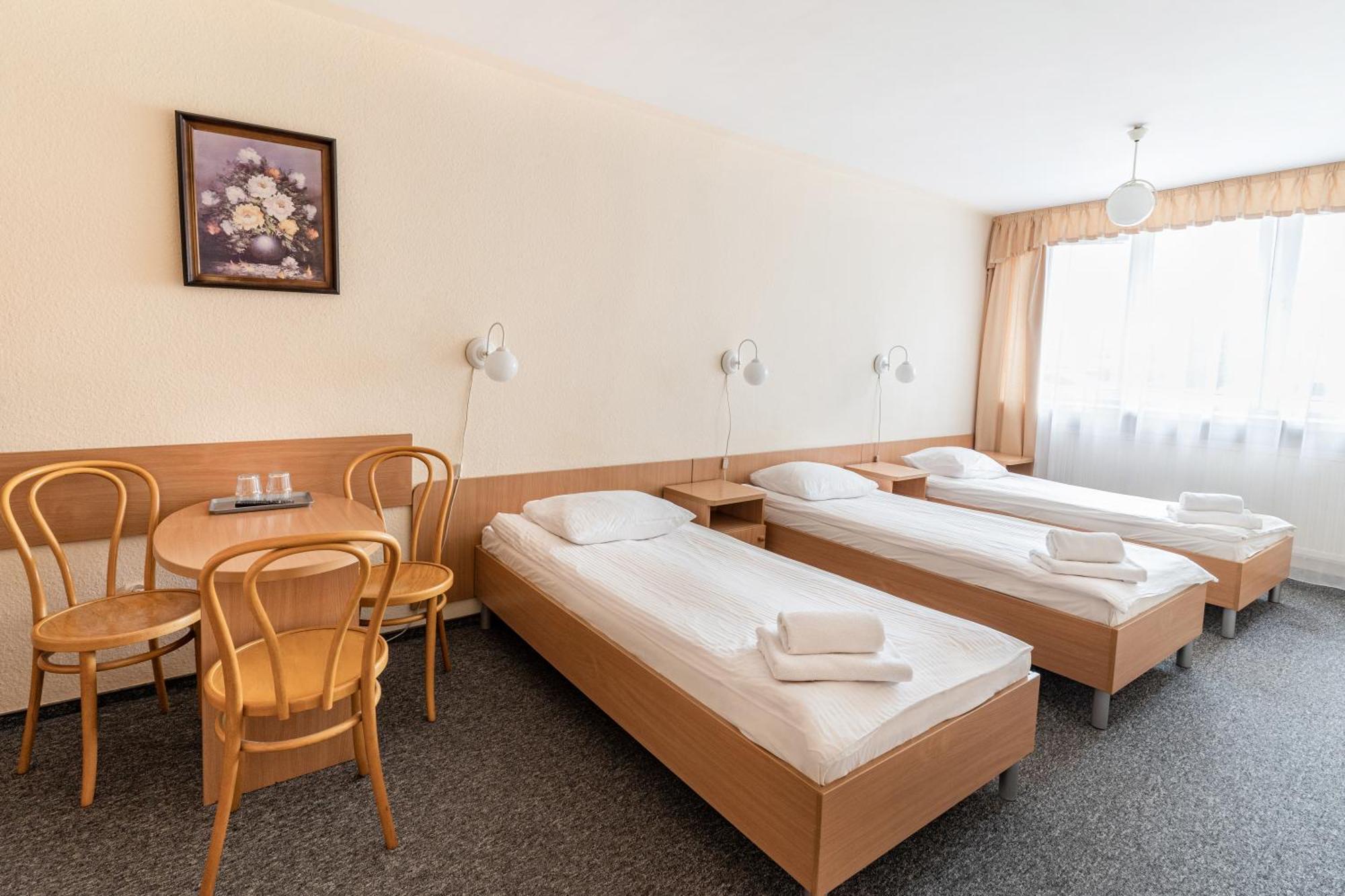 Economy Triple Room