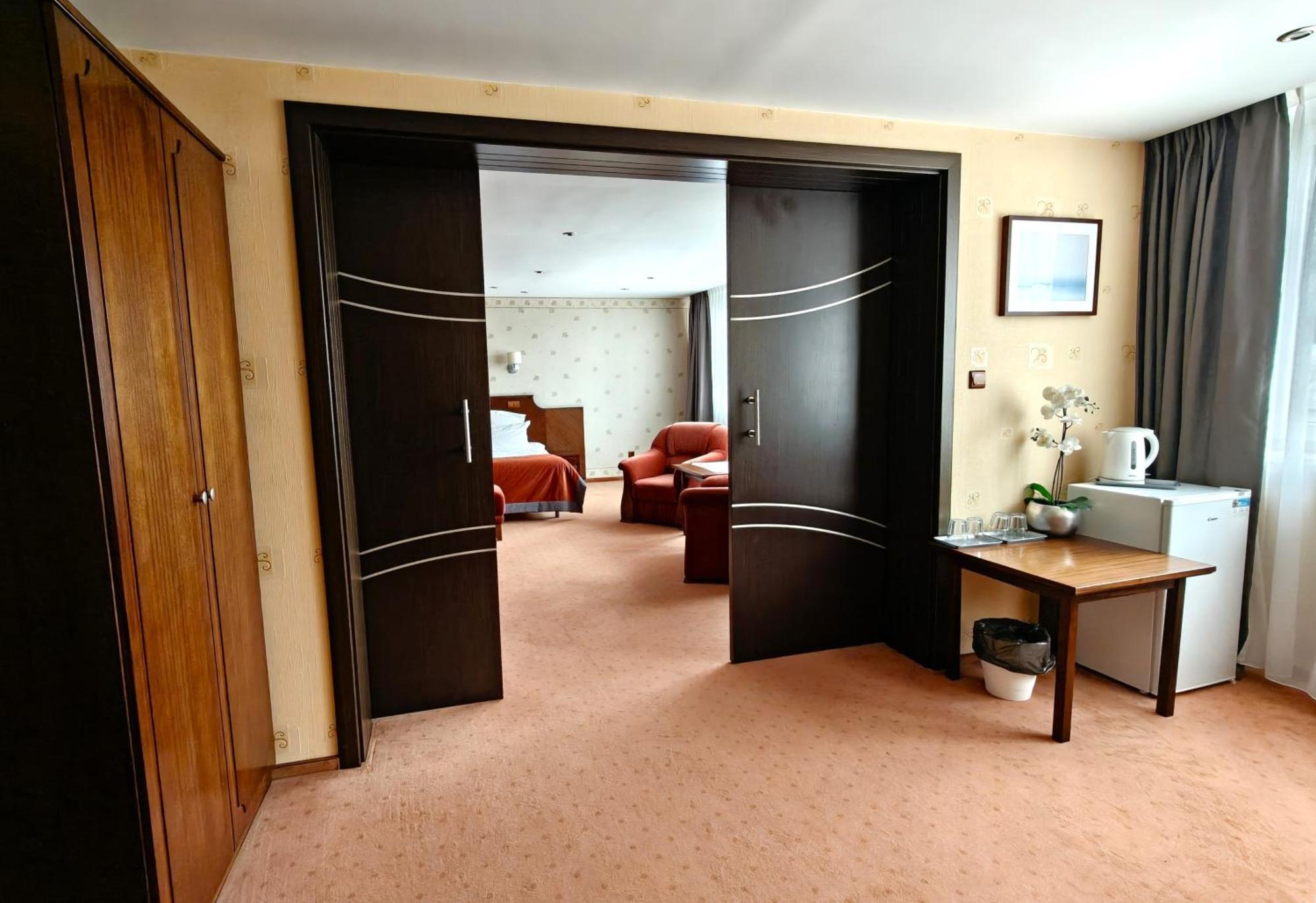 Deluxe Apartment